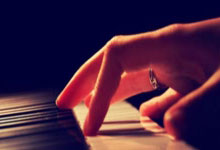 完美体育官网：这场打个60分！里夫斯稳中求胜 11中5拿到12分8板3助2断.